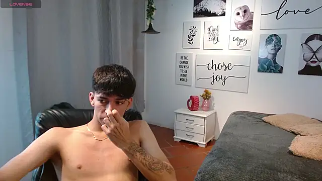 Snapshot of AmethystShadow17 chatting on 29, 11, 2025 AmethystShadow17 online show from 29, 11, 2025