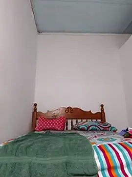 Snapshot of Alondracat69 chatting on 17, 11, 2025 Alondracat69 online show from 17, 11, 2025