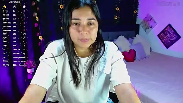 Snapshot of HaannaAGT chatting on 14, 10, 2025 HaannaAGT online show from 14, 10, 2025