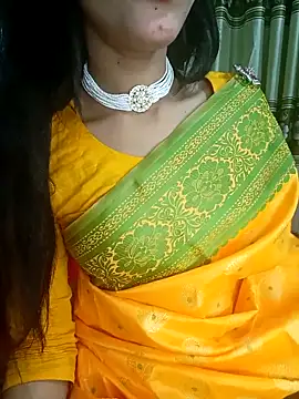 Snapshot of Night_Queen3 chatting on 4, 12, 2025 Night Queen3 online show from 4, 12, 2025