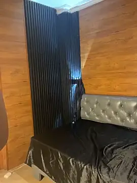 Snapshot of Yvonny27 chatting on 17, 2, 2026 Yvonny27 online show from 17, 2, 2026