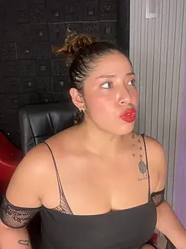 Snapshot of Yvonny27 chatting on 22, 3, 2026 Yvonny27 online show from 22, 3, 2026