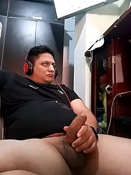 Snapshot of WIlGar1993 chatting on 6, 1, 2026 WIlGar1993 online show from 6, 1, 2026