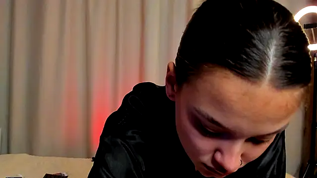 Snapshot of -CamillaStar- chatting on 16, 10, 2025 -CamillaStar- online show from 16, 10, 2025