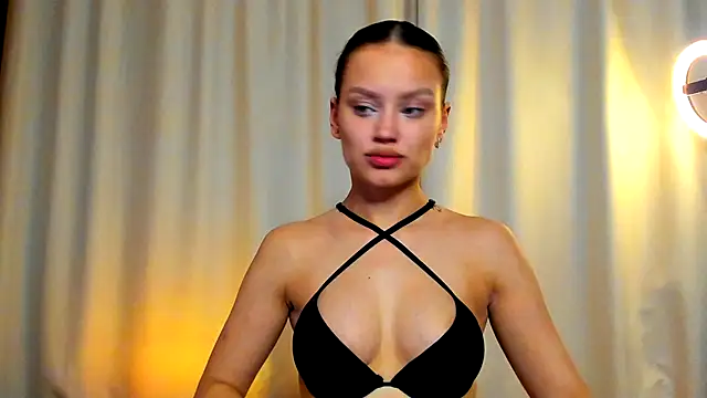 Snapshot of -CamillaStar- chatting on 25, 10, 2025 -CamillaStar- online show from 25, 10, 2025