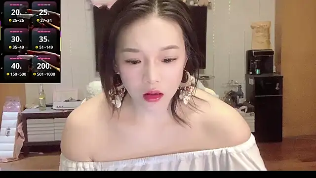 Snapshot of Mimi-777 chatting on 18, 11, 2025 Mimi-777 online show from 18, 11, 2025