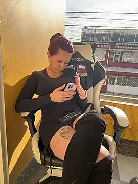 Zoe fire online show from 20, 11, 2025