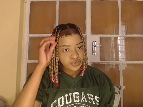 Snapshot of fifiqueen25 chatting on 19, 11, 2025 fifiqueen25 online show from 19, 11, 2025