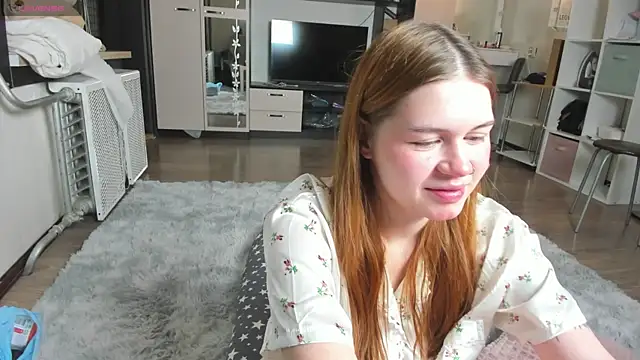 HeatherNextDoor online show from 8, 11, 2025