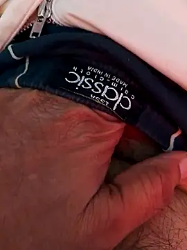 Snapshot of svk_05 chatting on 26, 11, 2025 svk 05 online show from 26, 11, 2025