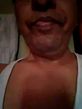 Snapshot of svk_05 chatting on 17, 12, 2025 svk 05 online show from 17, 12, 2025