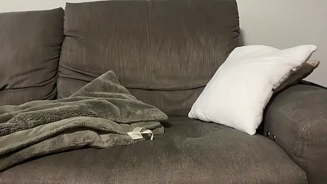 Snapshot of yournextguy chatting on 9, 11, 2025 yournextguy online show from 9, 11, 2025