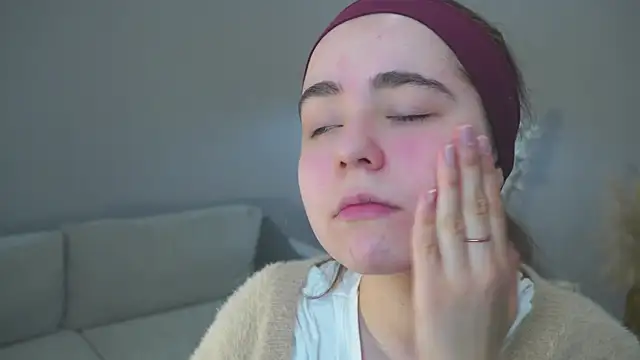 Snapshot of AdelineToon chatting on 20, 10, 2025 AdelineToon online show from 20, 10, 2025