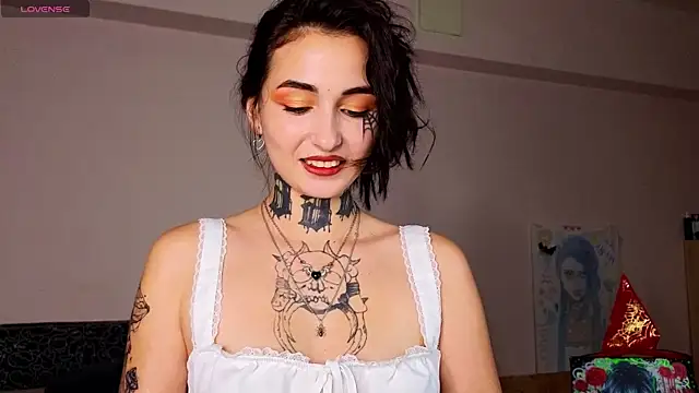 Snapshot of Green_Lisa chatting on 27, 10, 2025 Green Lisa online show from 27, 10, 2025