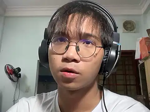 kave2033 online show from 4, 12, 2025