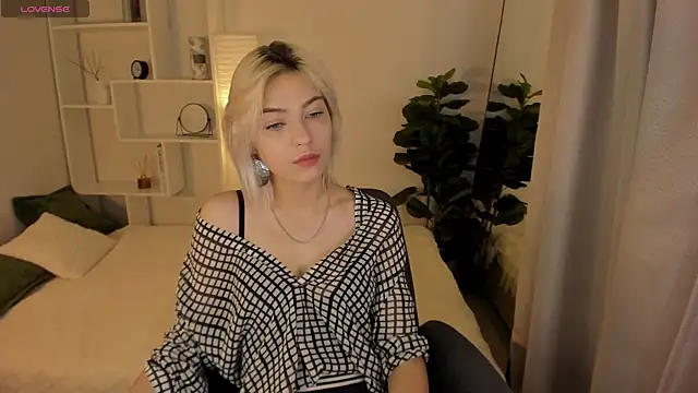 AlysiaSun  online show from 22, 10, 2025