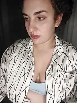 Kiki Catty online show from 19, 10, 2025