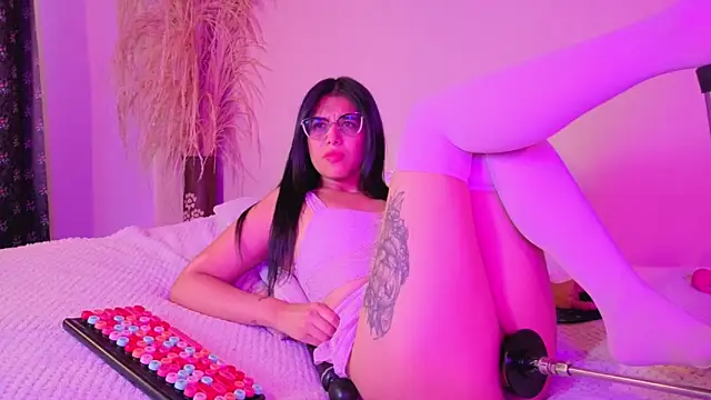 Snapshot of Sub_Scarlett chatting on 18, 10, 2025 Sub Scarlett online show from 18, 10, 2025