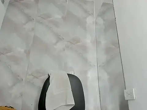 Snapshot of kataleyaAlenan chatting on 28, 10, 2025 kataleyaAlenan online show from 28, 10, 2025