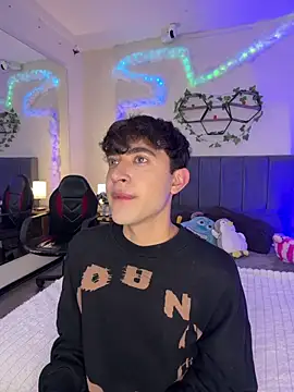 JustinCastiblanco online show from 3, 2, 2026