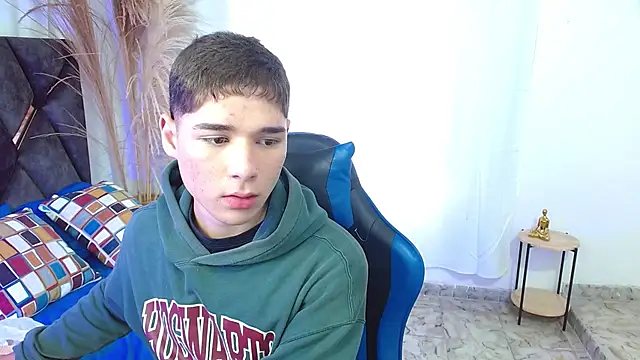 Snapshot of Mattass18 chatting on 19, 11, 2025 Mattass18 online show from 19, 11, 2025