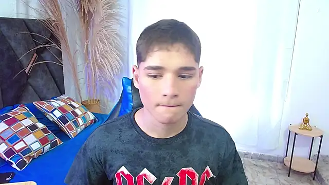 Snapshot of Mattass18 chatting on 29, 11, 2025 Mattass18 online show from 29, 11, 2025