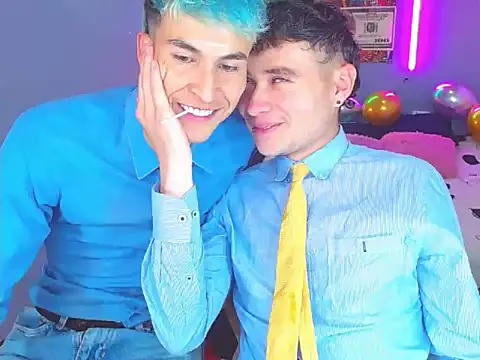 Snapshot of Latin_boysxxxx chatting on 15, 10, 2025 Latin boysxxxx online show from 15, 10, 2025