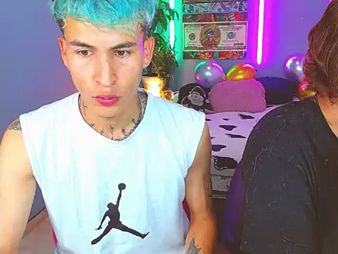 Snapshot of Latin_boysxxxx chatting on 18, 10, 2025 Latin boysxxxx online show from 18, 10, 2025