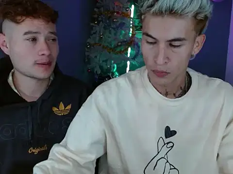 Snapshot of Latin_boysxxxx chatting on 5, 11, 2025 Latin boysxxxx online show from 5, 11, 2025