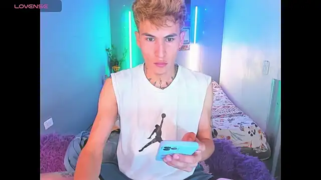 Latin boysxxxx online show from 14, 3, 2026