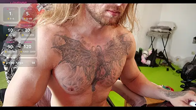 Snapshot of tarzan_ chatting on 17, 10, 2025 tarzan online show from 17, 10, 2025