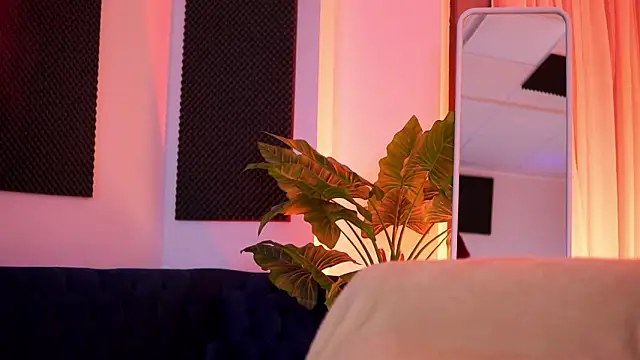 TiffanyBlaize online show from 23, 2, 2026