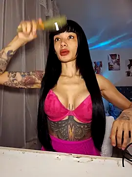 LucyMiax online show from 7, 2, 2026