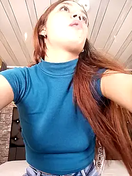 Snapshot of Arianaa_Toro chatting on 27, 10, 2025 Arianaa Toro online show from 27, 10, 2025