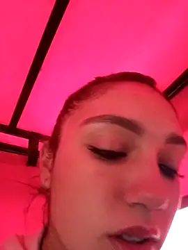 Snapshot of Arianaa_Toro chatting on 6, 11, 2025 Arianaa Toro online show from 6, 11, 2025