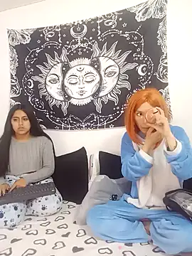 Snapshot of abby_n_emily chatting on 22, 10, 2025 abby n emily online show from 22, 10, 2025