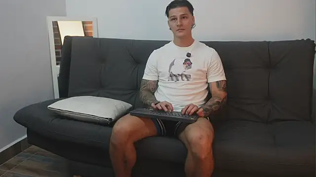 Snapshot of Dominick_walker chatting on 31, 10, 2025 Dominick walker online show from 31, 10, 2025