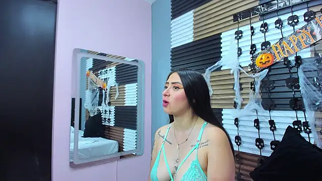 JuliethCruz  online show from 2, 11, 2025