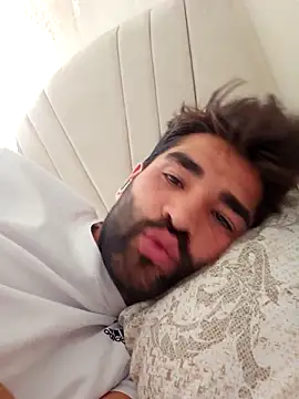 Snapshot of ogiday124 chatting on 2, 11, 2025 ogiday124 online show from 2, 11, 2025