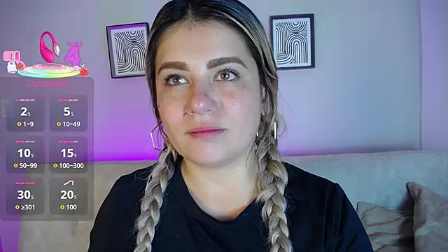 Snapshot of Sweet_Bella_Valery chatting on 2, 12, 2025 Sweet Bella Valery online show from 2, 12, 2025