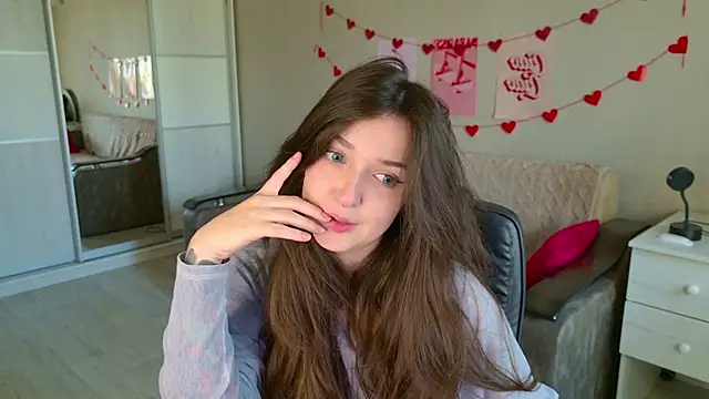 Snapshot of BellaSink chatting on 30, 10, 2025 BellaSink online show from 30, 10, 2025