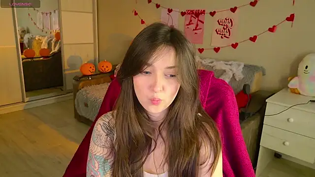 Snapshot of BellaSink chatting on 5, 11, 2025 BellaSink online show from 5, 11, 2025