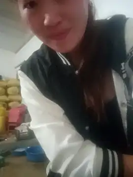 Snapshot of Myzak- chatting on 24, 10, 2025 Myzak- online show from 24, 10, 2025