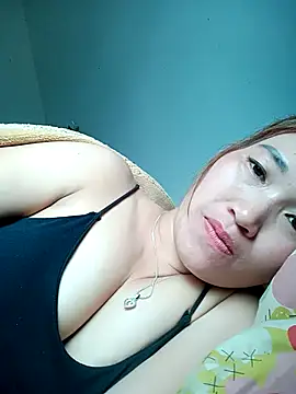 Snapshot of Myzak- chatting on 13, 11, 2025 Myzak- online show from 13, 11, 2025