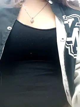 Snapshot of Myzak- chatting on 25, 11, 2025 Myzak- online show from 25, 11, 2025