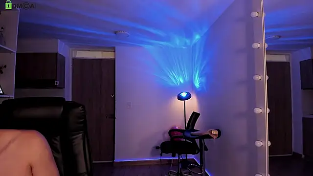 Mikeyvioleta  online show from 19, 2, 2026