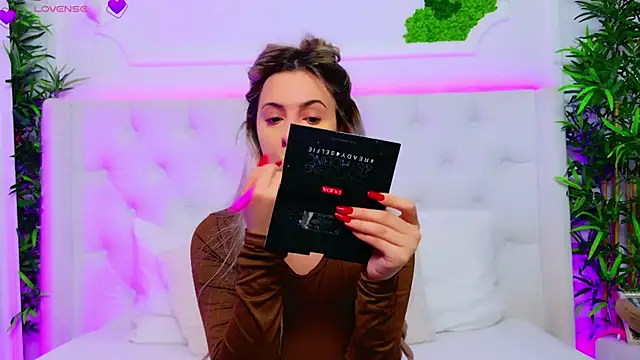 AriannaSins online show from 3, 12, 2025