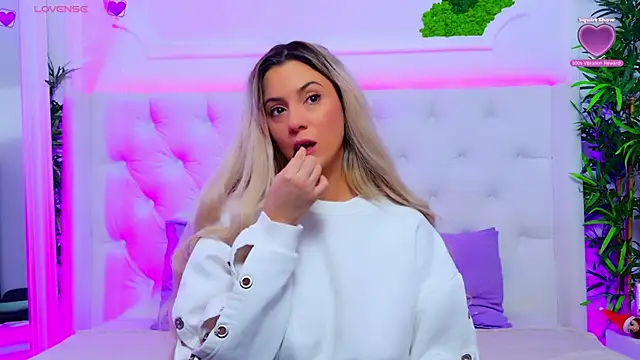 AriannaSins online show from 19, 12, 2025