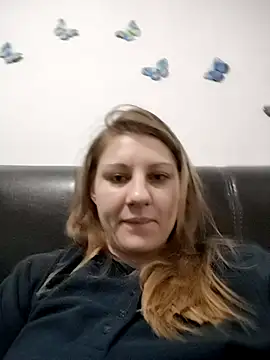 Snapshot of SandyCassie chatting on 11, 11, 2025 SandyCassie online show from 11, 11, 2025