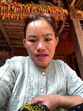 Snapshot of Saomai25 chatting on 15, 11, 2025 Saomai25 online show from 15, 11, 2025